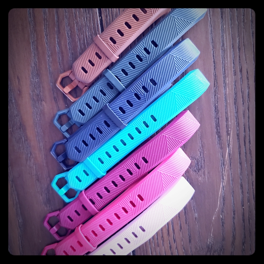 Fitbit Alta HR Bands & USB Charger